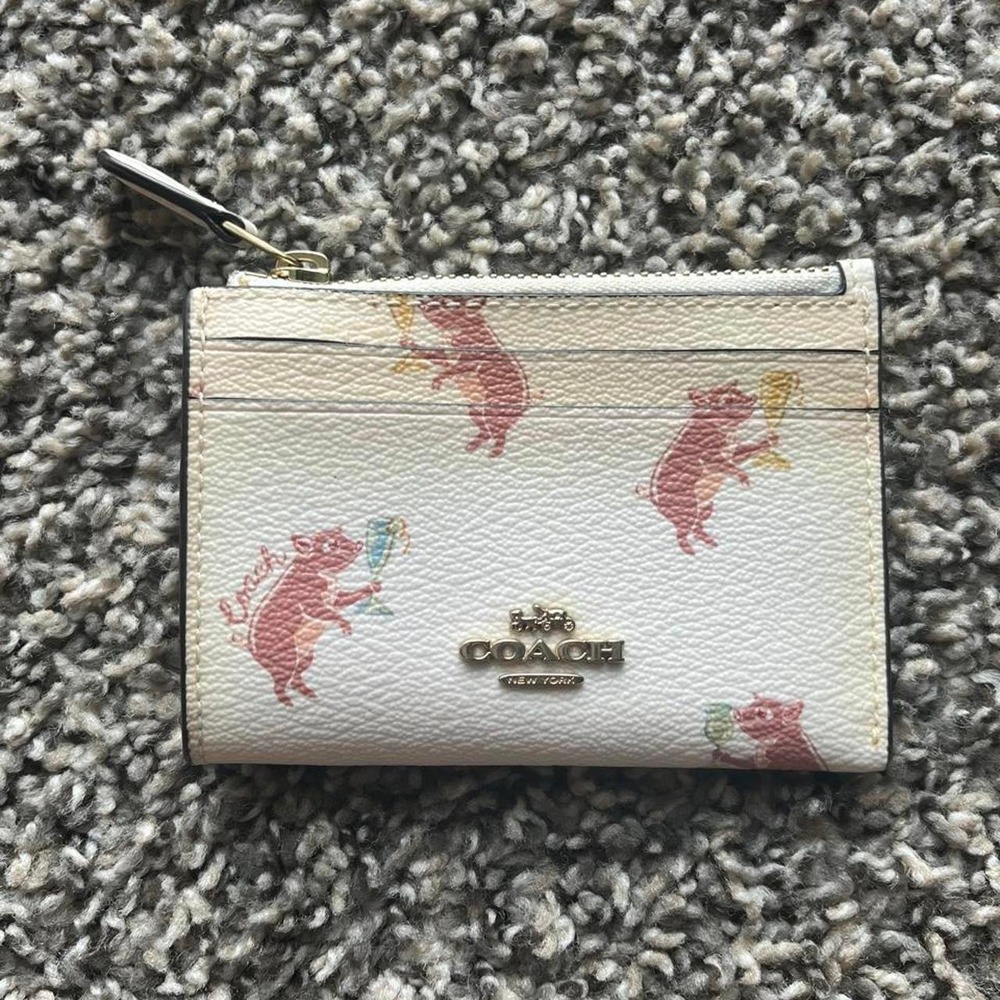 Coach White Pink Pig Cocktail Print Slim ID Card Case Wallet Zip Key Ring